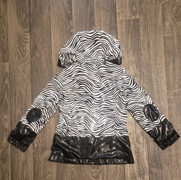 DOLLHOUSE | GIRLS SORING ZEBRA PRINT SPRING RAINCOAT w HOOD & POCKETS | SIZE 6x - Picture 7 of 7
